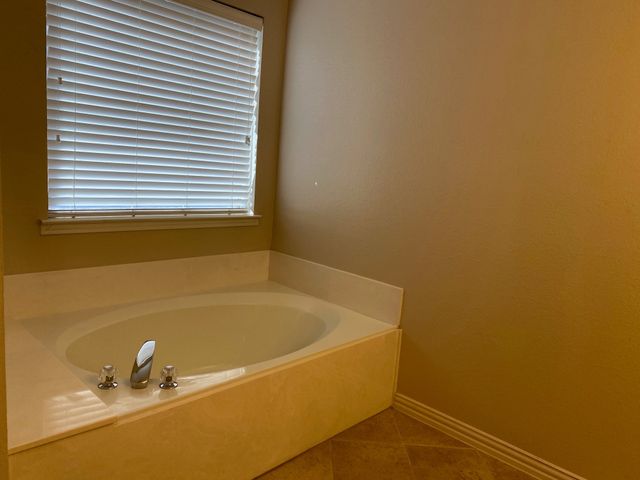 9909 Carter Drive, Mckinney, TX 75072