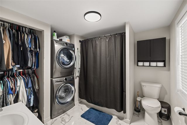 2830 NE 53rd Court, Des Moines, IA 50317