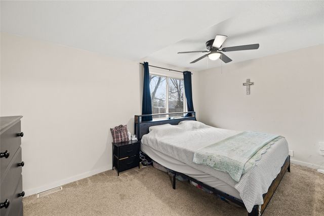 2830 NE 53rd Court, Des Moines, IA 50317