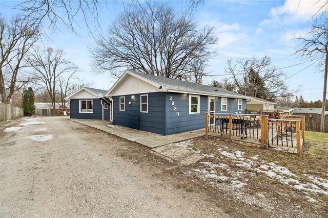 2830 NE 53rd Court, Des Moines, IA 50317