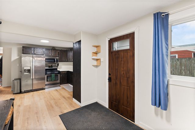 2830 NE 53rd Court, Des Moines, IA 50317