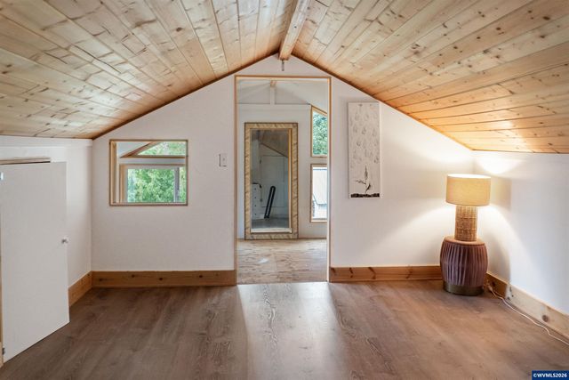 122 NE Crane Ln, Corvallis, OR 97330