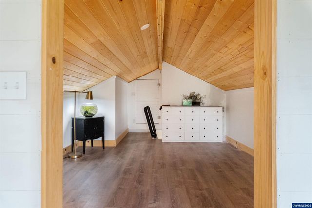 122 NE Crane Ln, Corvallis, OR 97330