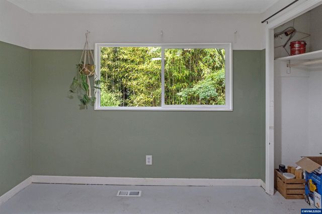 122 NE Crane Ln, Corvallis, OR 97330
