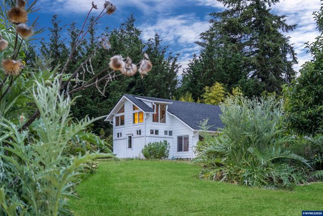 122 NE Crane Ln, Corvallis, OR 97330