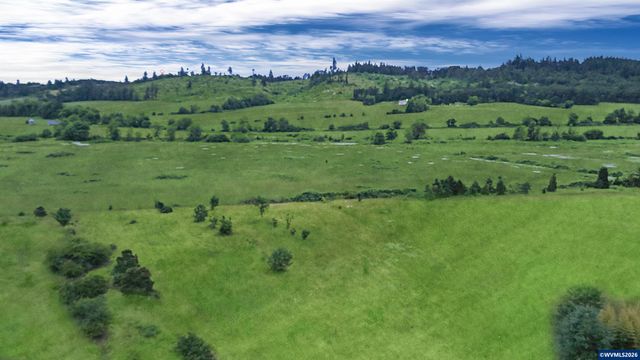122 NE Crane Ln, Corvallis, OR 97330