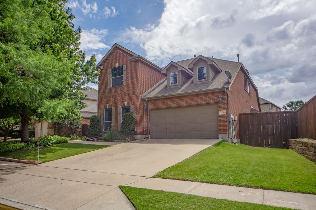 4816 Van Zandt Drive, Fort Worth, TX 76244