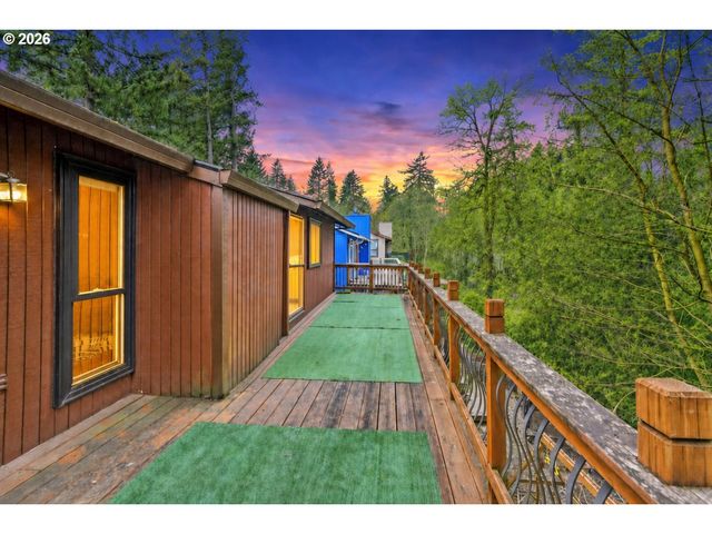 4025 Sw POMONA St, Portland, OR 97219