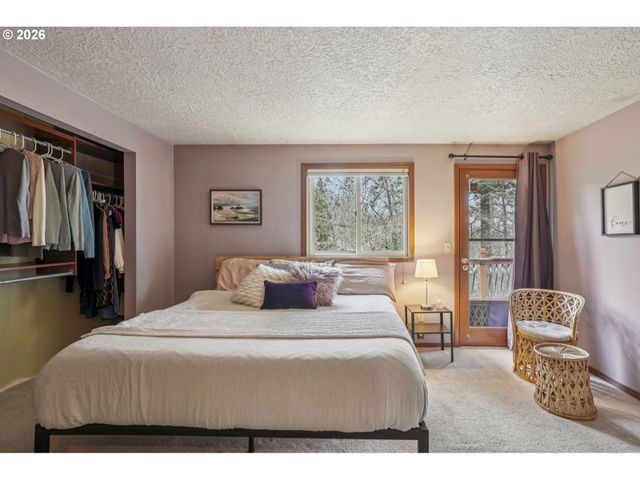 4025 Sw POMONA St, Portland, OR 97219