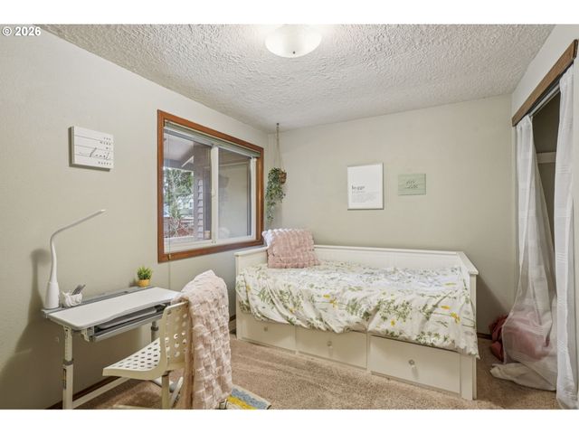 4025 Sw POMONA St, Portland, OR 97219