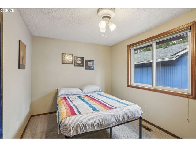 4025 Sw POMONA St, Portland, OR 97219