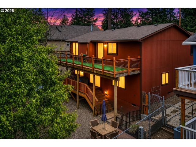 4025 Sw POMONA St, Portland, OR 97219