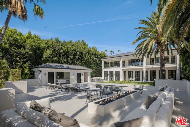 917 N Crescent Drive, Beverly Hills, CA 90210