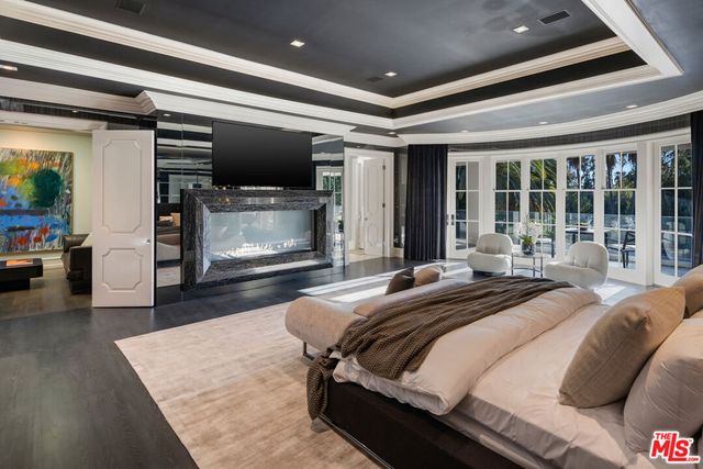 917 N Crescent Drive, Beverly Hills, CA 90210