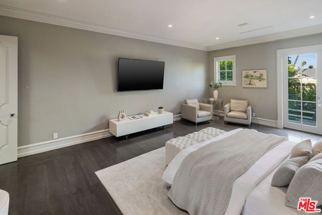 917 N Crescent Drive, Beverly Hills, CA 90210