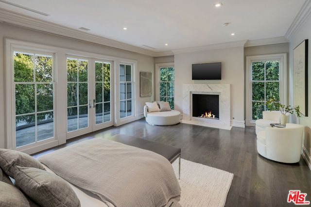 917 N Crescent Drive, Beverly Hills, CA 90210