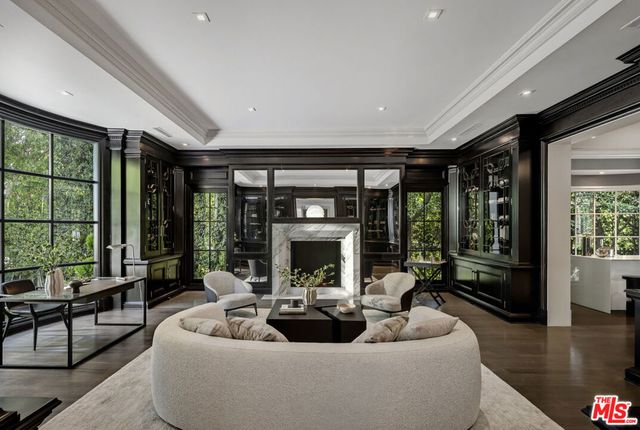 917 N Crescent Drive, Beverly Hills, CA 90210