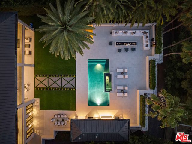 917 N Crescent Drive, Beverly Hills, CA 90210