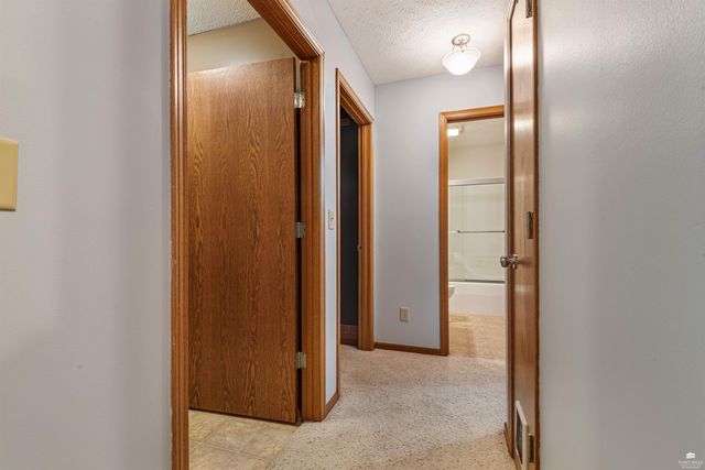 4505 Kelsey Drive, Manhattan, KS 66502