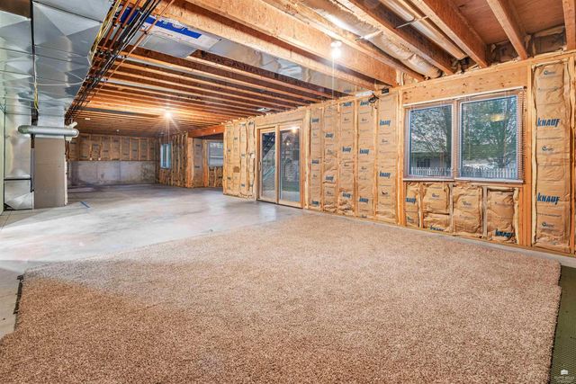 4505 Kelsey Drive, Manhattan, KS 66502