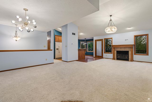 4505 Kelsey Drive, Manhattan, KS 66502