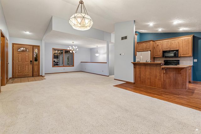 4505 Kelsey Drive, Manhattan, KS 66502