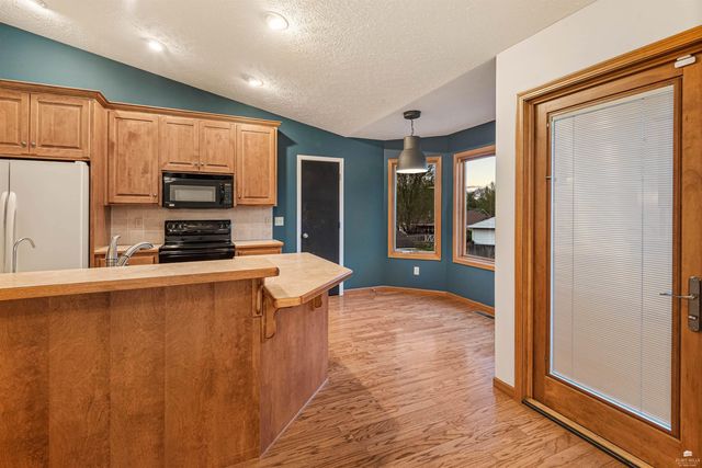 4505 Kelsey Drive, Manhattan, KS 66502