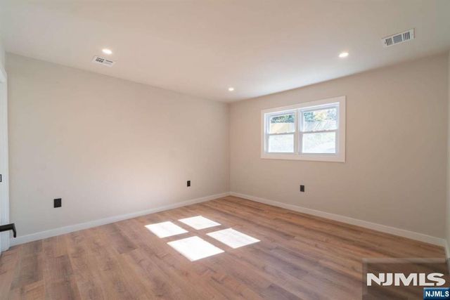 102 Brooklyn Mountain Road, Hopatcong, NJ 07843