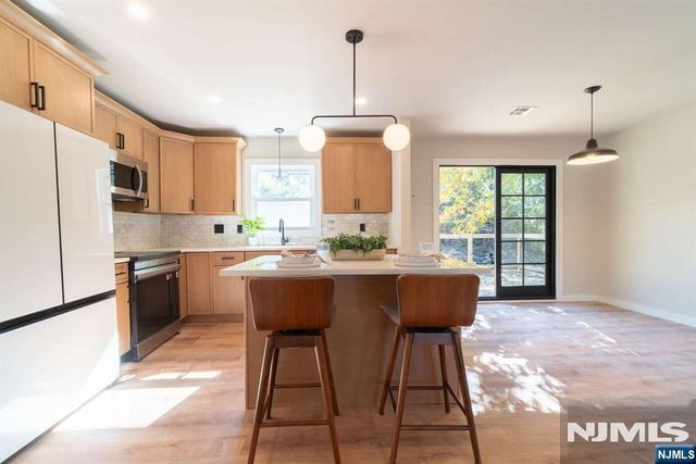 102 Brooklyn Mountain Road, Hopatcong, NJ 07843