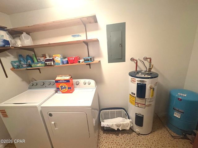 4642 River Drive, Marianna, FL 32446