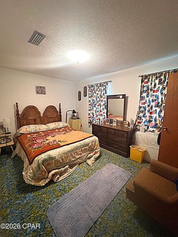 4642 River Drive, Marianna, FL 32446