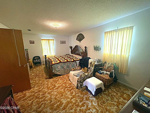 4642 River Drive, Marianna, FL 32446