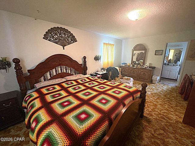 4642 River Drive, Marianna, FL 32446