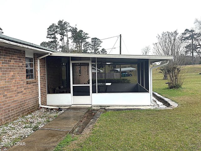 4642 River Drive, Marianna, FL 32446