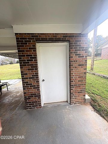 4642 River Drive, Marianna, FL 32446