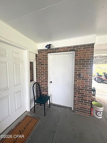 4642 River Drive, Marianna, FL 32446