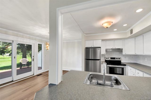 51 Jefferson Oval E, Yorktown Heights, NY 10598