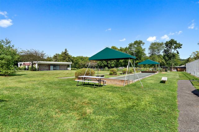 51 Jefferson Oval E, Yorktown Heights, NY 10598