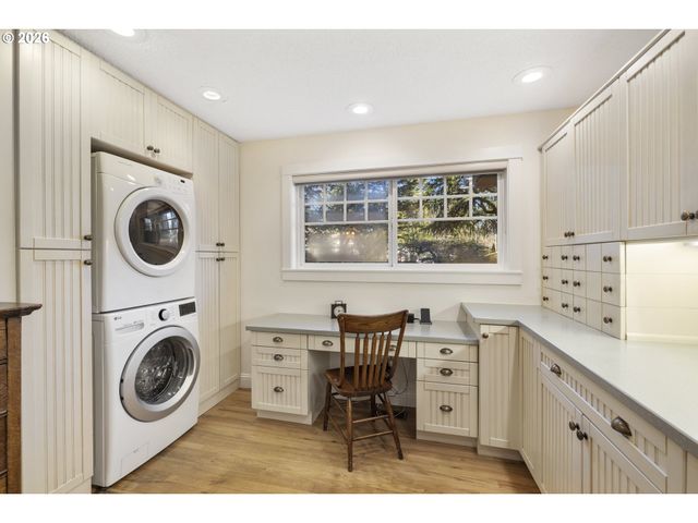 4520 CALAROGA Dr, West Linn, OR 97068