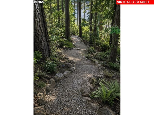 4520 CALAROGA Dr, West Linn, OR 97068