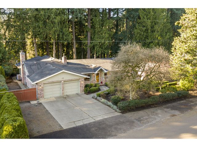 4520 CALAROGA Dr, West Linn, OR 97068