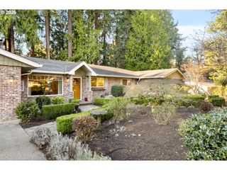 4520 CALAROGA Dr, West Linn, OR 97068