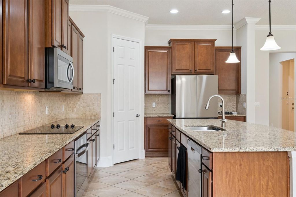 Image 11 of property listing at 9447 PRINCE HARRY DRIVE, Orlando, FL 32836