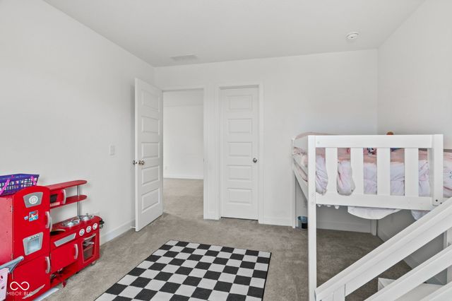 2134 Dixon Creek Drive, Whitestown, IN 46075