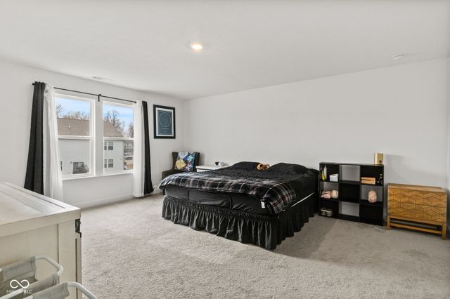 2134 Dixon Creek Drive, Whitestown, IN 46075