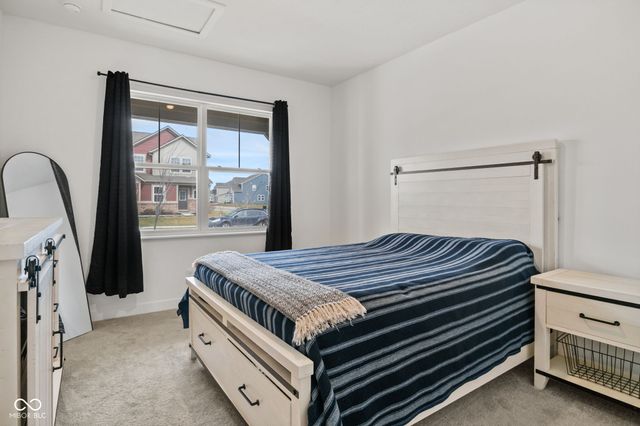 2134 Dixon Creek Drive, Whitestown, IN 46075