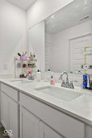 2134 Dixon Creek Drive, Whitestown, IN 46075