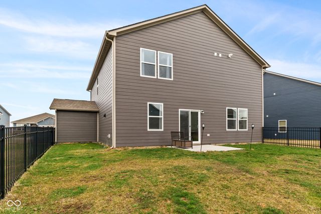 2134 Dixon Creek Drive, Whitestown, IN 46075