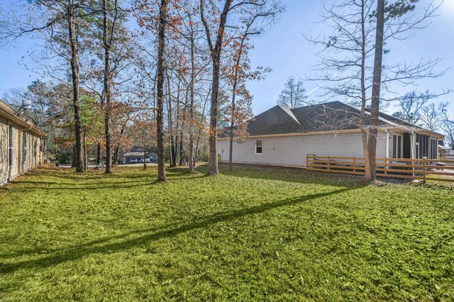 89 Hillsborough Drive, Huntsville, TX 77340