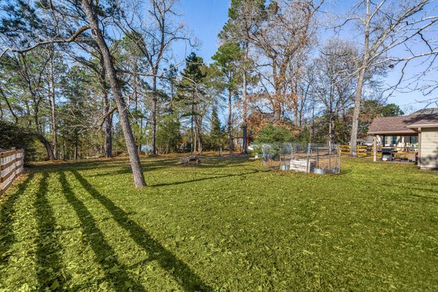 89 Hillsborough Drive, Huntsville, TX 77340